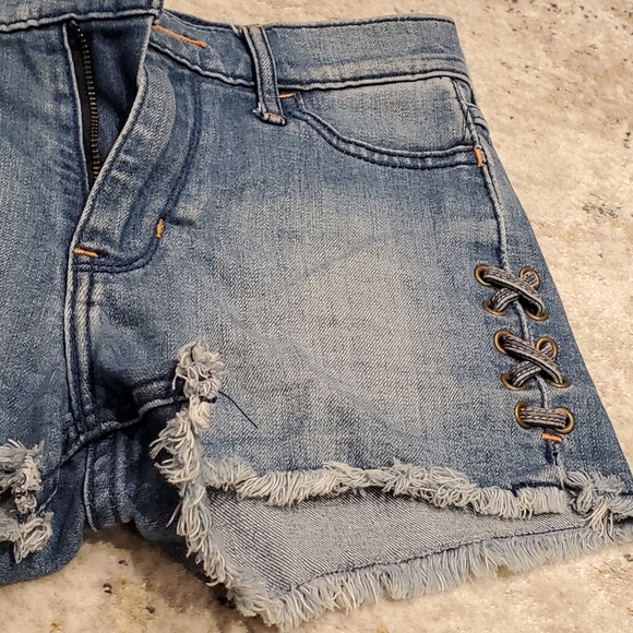 HOLLISTER Jean Shorts - Picture 5 of 6
